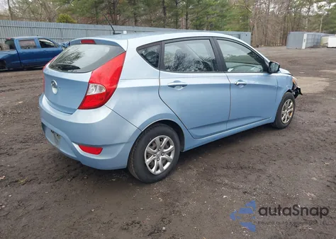 2013 Hyundai Accent Gs z USA, uszkodzony, nr VIN KMHCT5AEXDU088660